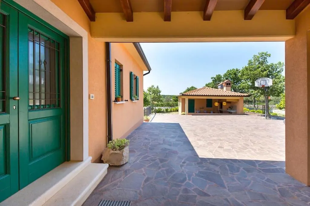 Villa Dani-With Big Pool 50M2 Labin   Labin (Istria)