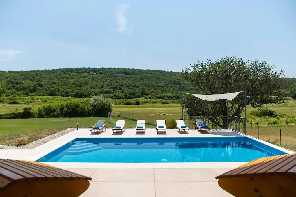 Villa Dani-With Big Pool 50M2 Labin   Labin (Istria)