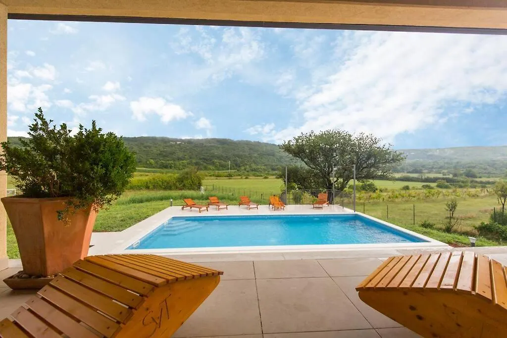 Villa Dani-With Big Pool 50M2 Labin  Labin (Istria)
