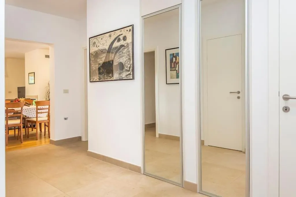 Villa Dani-With Big Pool 50M2 Labin  Hırvatistan